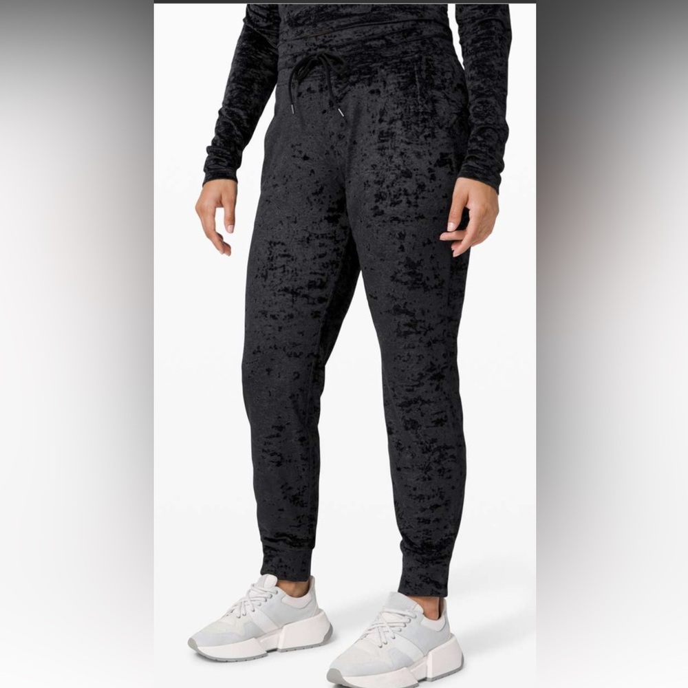 Lululemon Ready to Crush Jogger Black Size 2